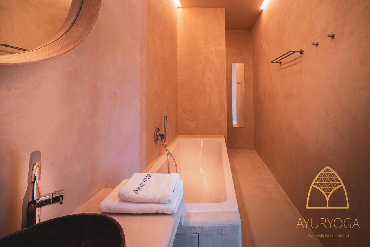 Ayuryoga Wellnesshotel Petegem Luaran gambar